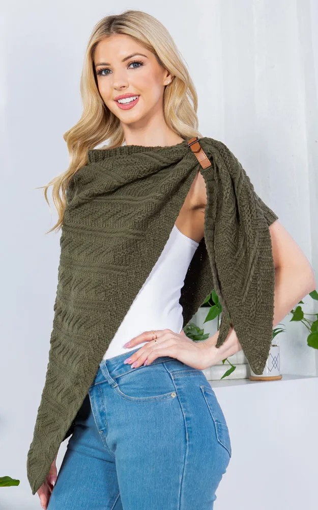 SA3318 Cable Knit Shawl w/veg Leather Buckle