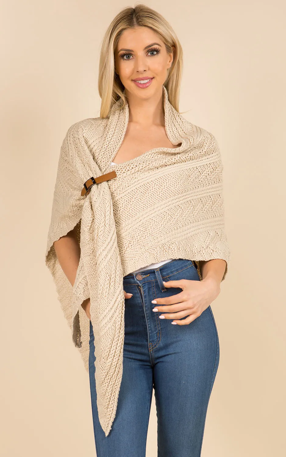 SA3318 Cable Knit Shawl w/veg Leather Buckle